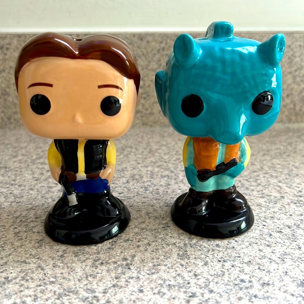 FUNKO POP HOME STAR WARS SALT AND PEPPER SHAKERS HAN SOLO AND GREEDO
